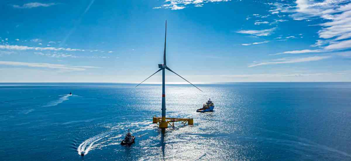 Connexion des flotteurs aux lignes d'ancrage