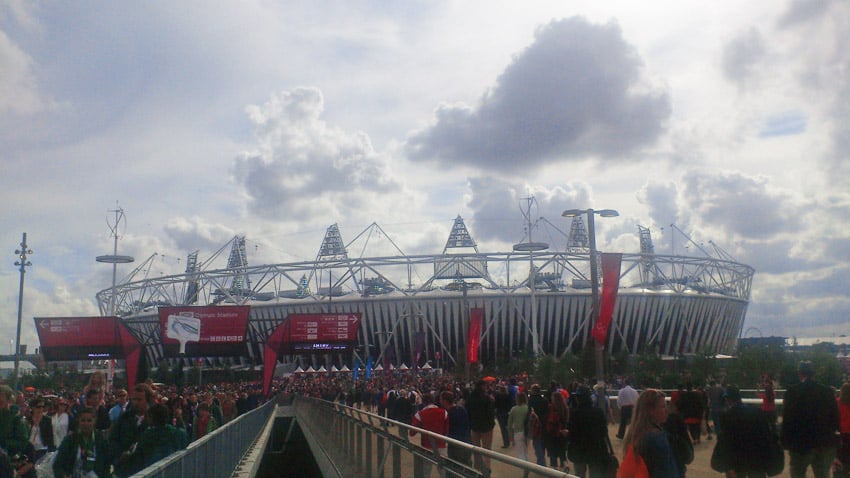 Sur le site de Stratford, le stade olympique de Londres est encadré par 7 éoliennes de type qr5. A l’origine des travaux sur le parc, il avait été envisagé d’implanter une éolienne géante devant ce stade.