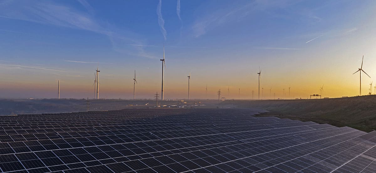 The global economy must change its energy model, urges the president of COP31.