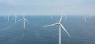 Éoliennes offshore, sur la mer
