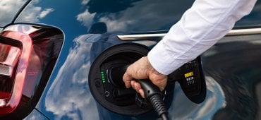 Recharge d'une Fiat 500 électrique